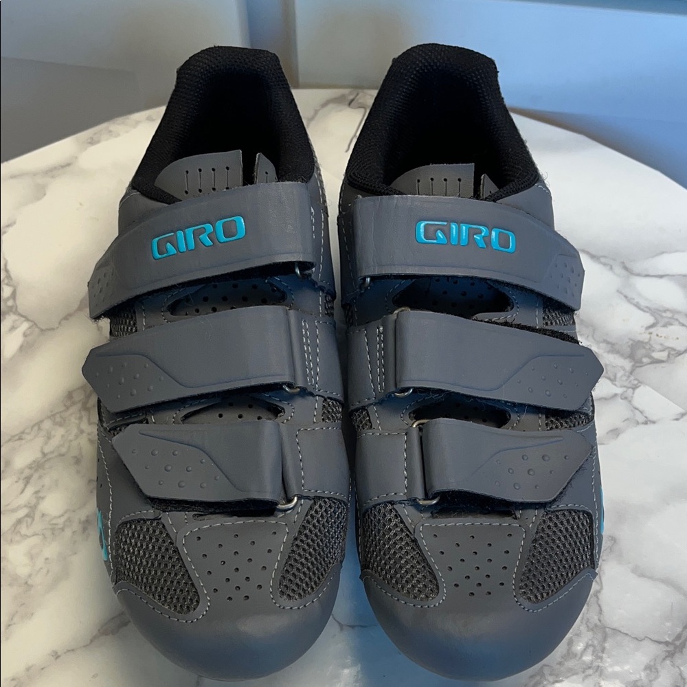 Giro Techne Women’s cycling shoes size 7.5 EUC